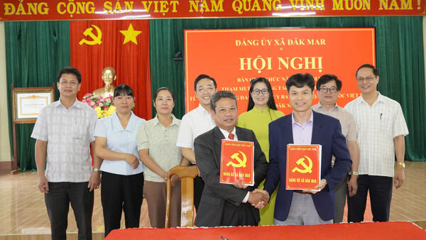 Tổ chức Hội nghị bàn giao chức năng, nhiệm vụ tham mưu về công tác dân vận của Đảng