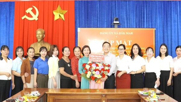 Đăk Mar - Gặp mặt kỷ niệm Ngày phụ nữ Việt Nam 20/10