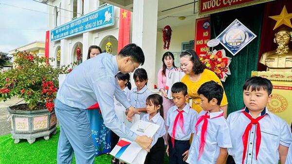 “KHAI GIẢNG ĐẶC BIỆT – KHI CẢ NƯỚC CHUNG MỘT NHỊP TRỐNG TRƯỜNG”